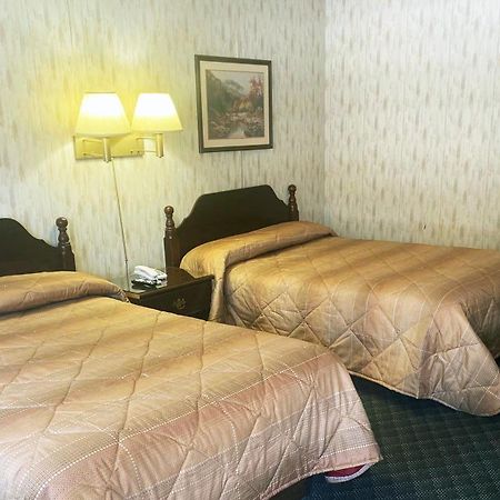 Pleasant Valley Motel West Stockbridge Exterior foto